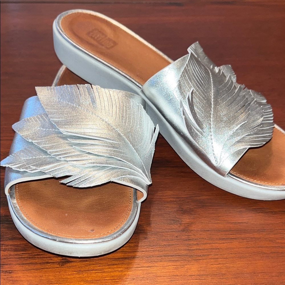 Silver  Metallic Feather Slide Sandals
Size 8